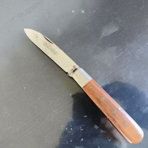 Schönes altes löwenmesser - schönes,